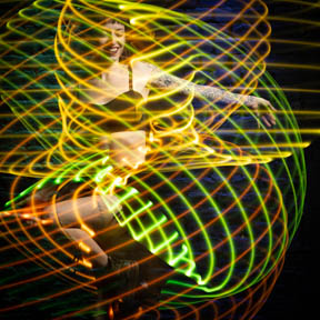 02-Hoopdance, Hula Hoop, Light Painting.jpg